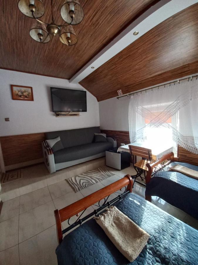 Hotelik Niedzwiadek Radzyn Podlaski Exterior foto