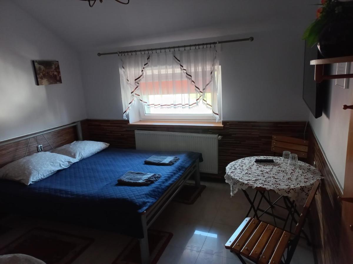 Hotelik Niedzwiadek Radzyn Podlaski Exterior foto