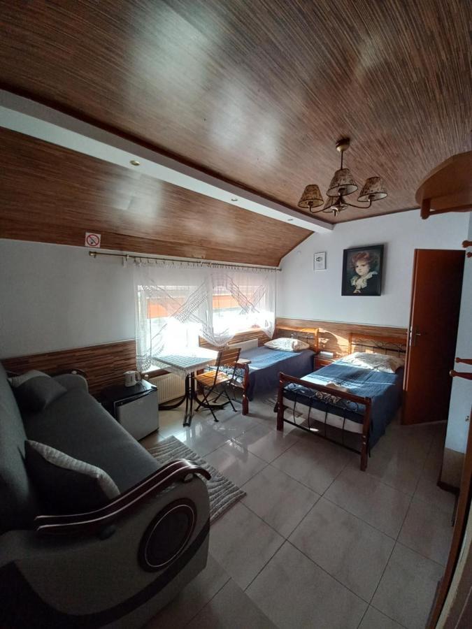 Hotelik Niedzwiadek Radzyn Podlaski Exterior foto