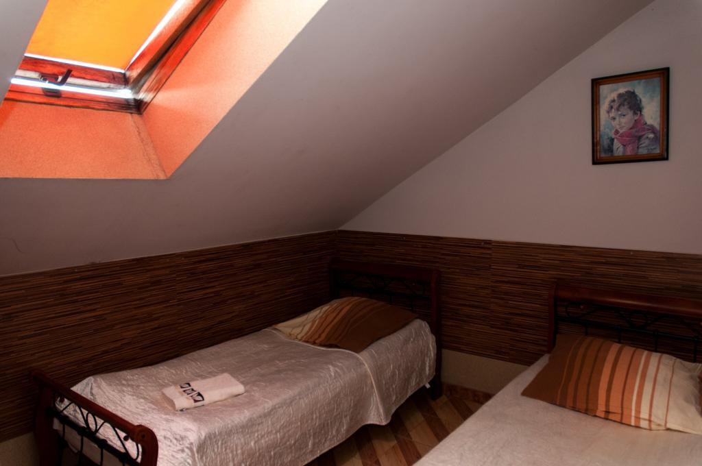 Hotelik Niedzwiadek Radzyn Podlaski Exterior foto