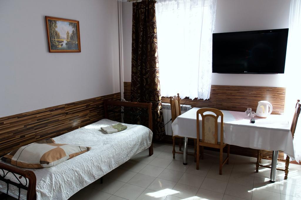 Hotelik Niedzwiadek Radzyn Podlaski Habitación foto
