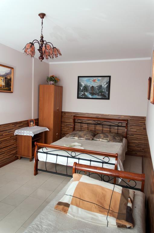 Hotelik Niedzwiadek Radzyn Podlaski Exterior foto