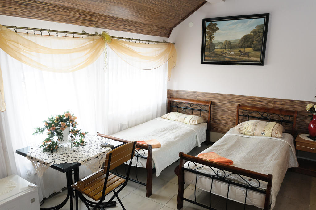 Hotelik Niedzwiadek Radzyn Podlaski Habitación foto